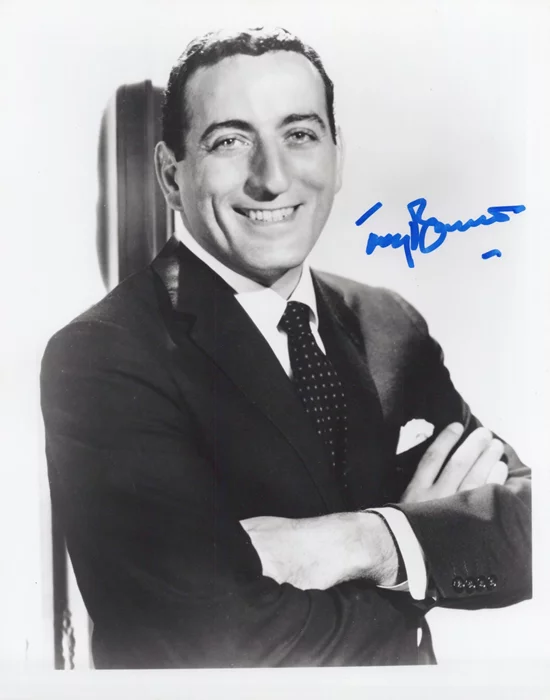 Tony Bennett autograph