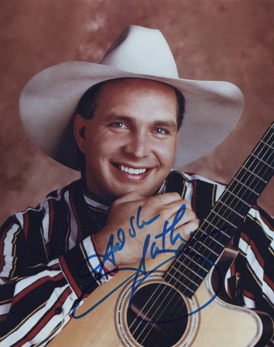 Garth Brooks autograph