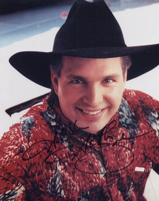 Garth Brooks autograph