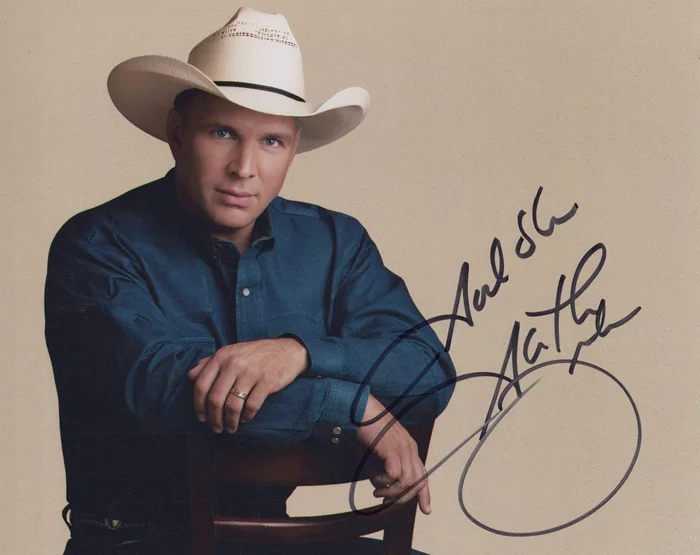 Garth Brooks autograph