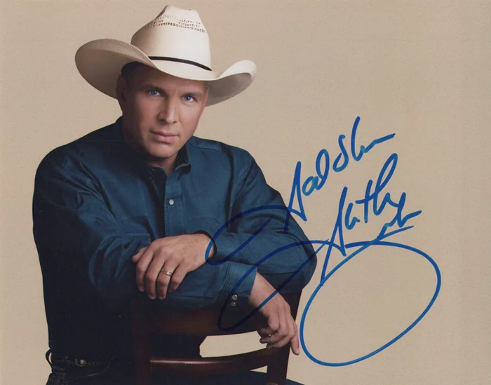 Garth Brooks autograph