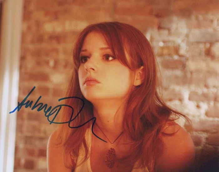 Aubrey Dollar autograph