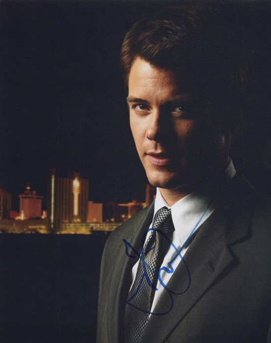 Josh Duhamel autograph