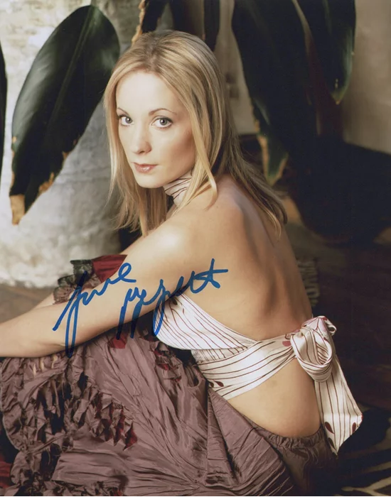 Joanne Froggatt autograph