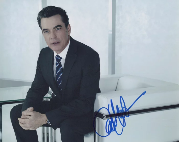 Peter Gallagher autograph