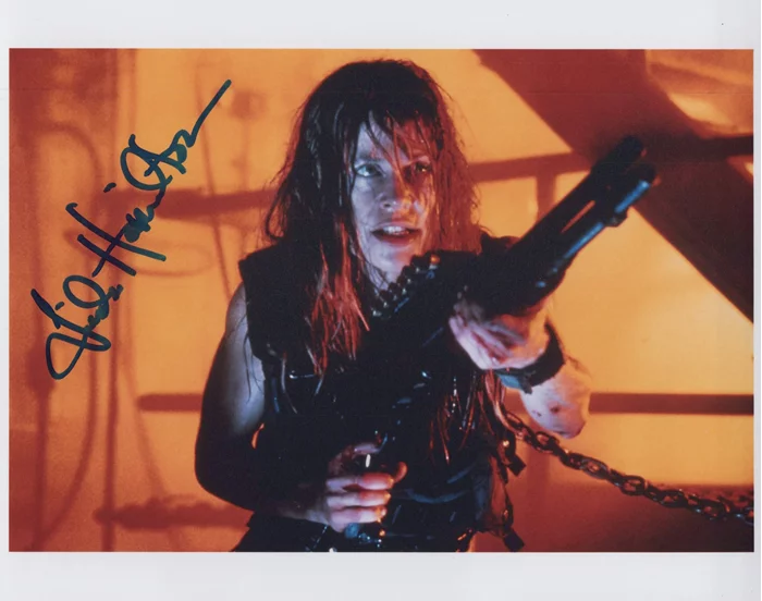 Linda Hamilton autograph