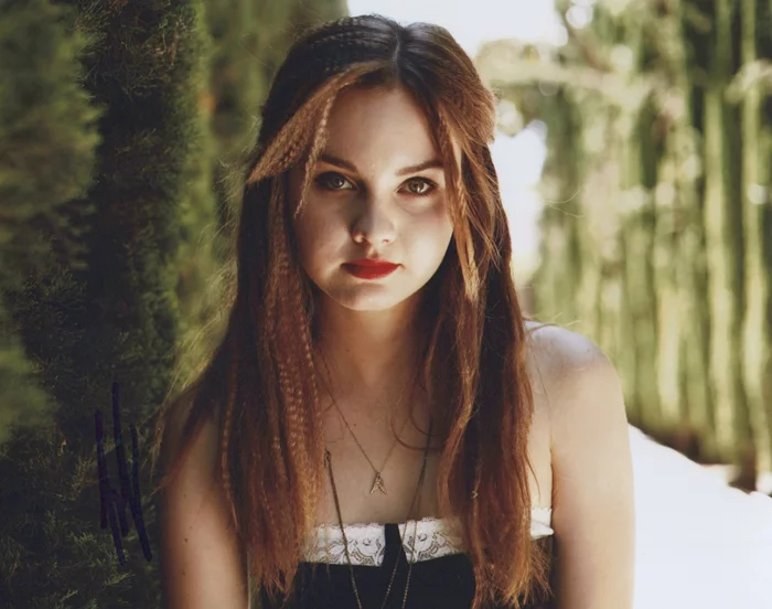 Liana Liberato autograph
