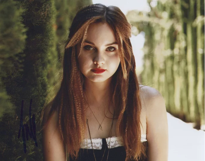 Liana Liberato autograph