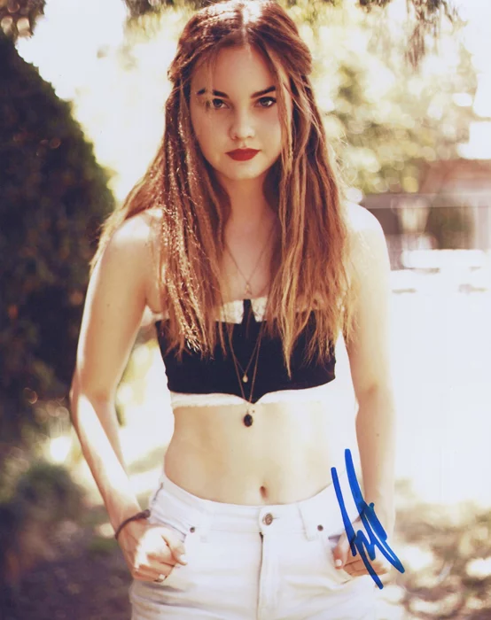 Liana Liberato autograph