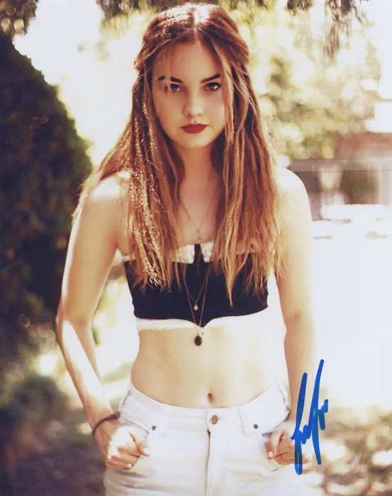 Liana Liberato autograph