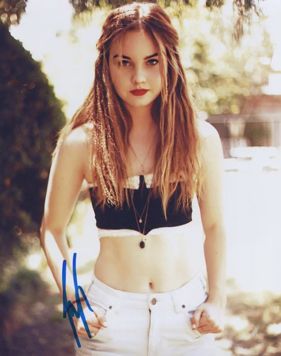 Liana Liberato autograph