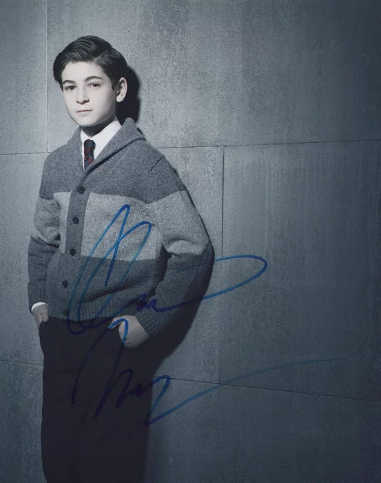 David Mazouz autograph