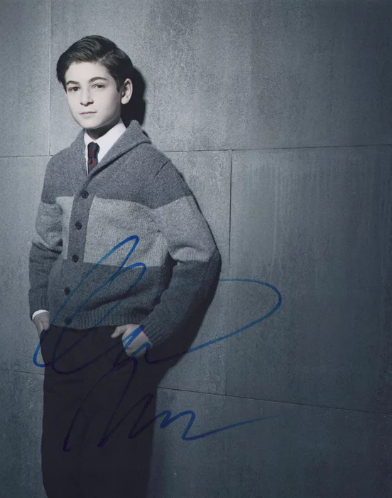 David Mazouz autograph