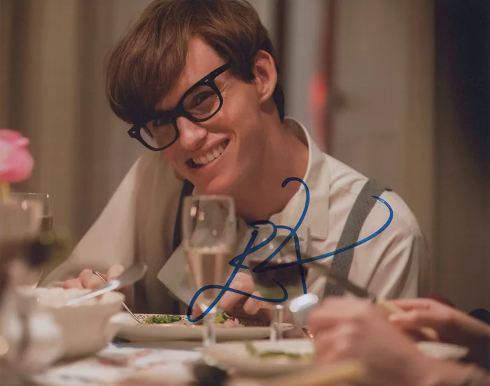 Eddie Redmayne autograph