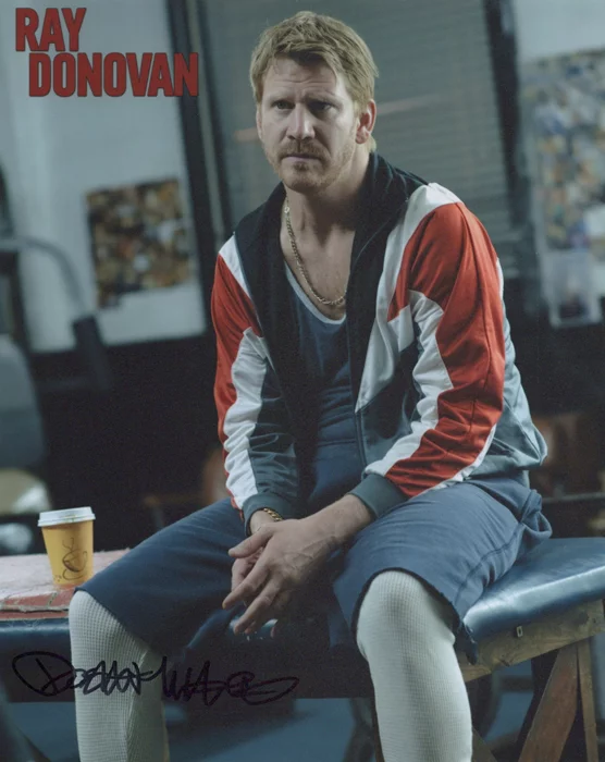 Dash Mihok autograph