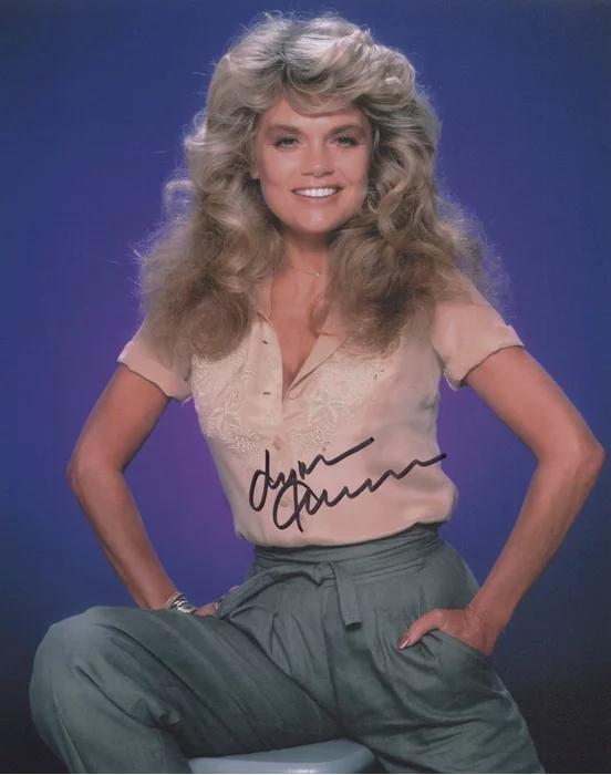 Dyan Cannon autograph