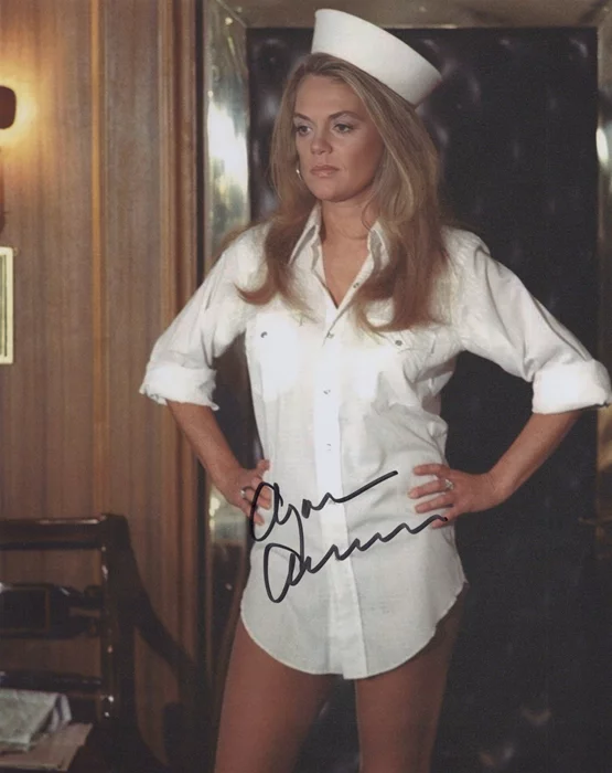 Dyan Cannon autograph