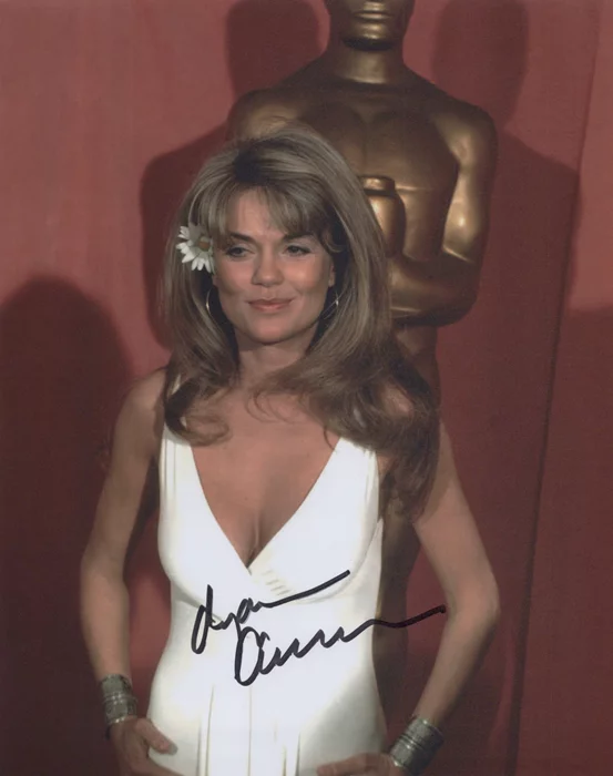 Dyan Cannon autograph