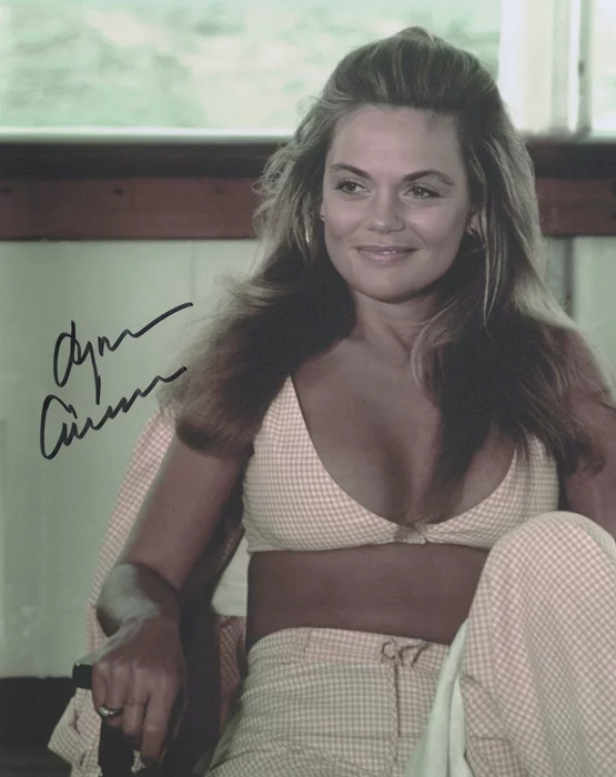 Dyan Cannon autograph
