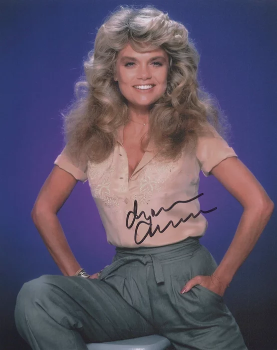Dyan Cannon autograph