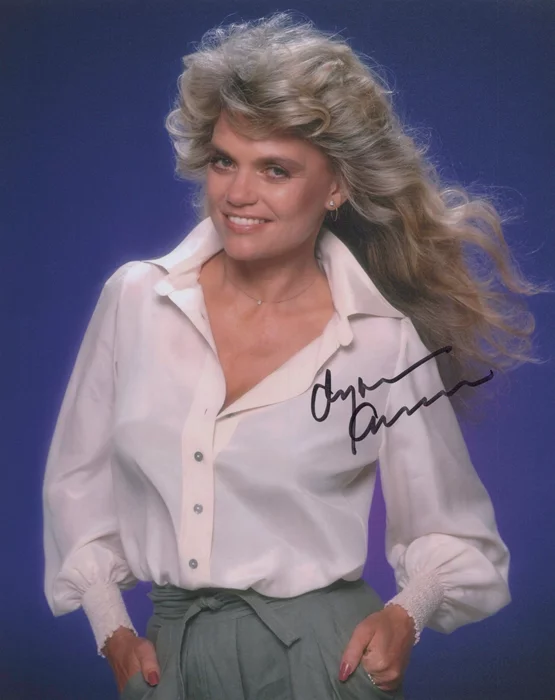 Dyan Cannon autograph