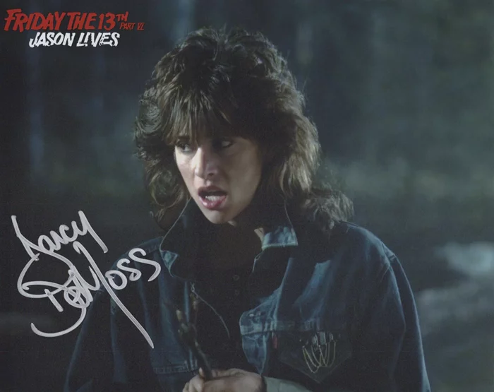 Darcy DeMoss autograph