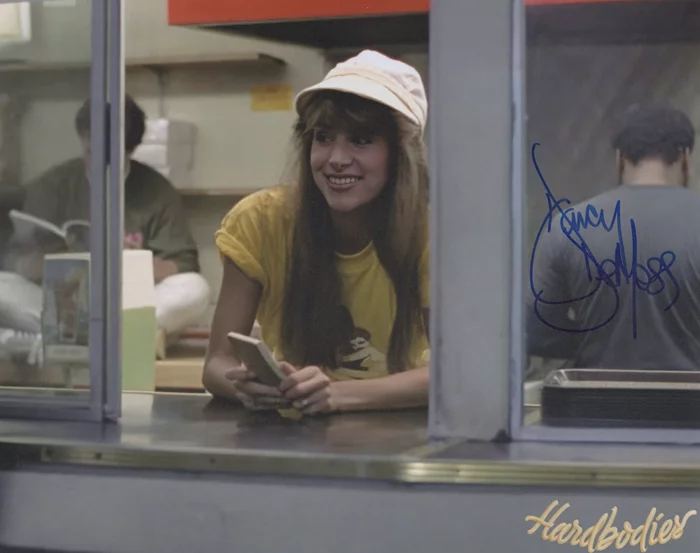Darcy DeMoss autograph