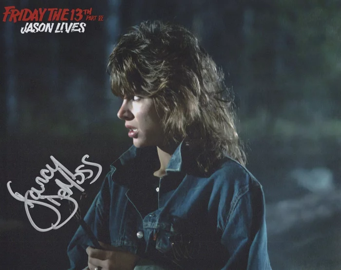 Darcy DeMoss autograph