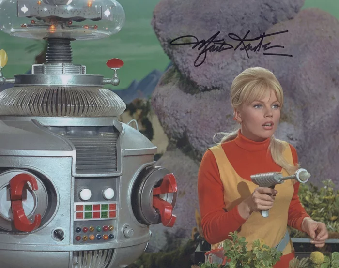 Marta Kristen autograph