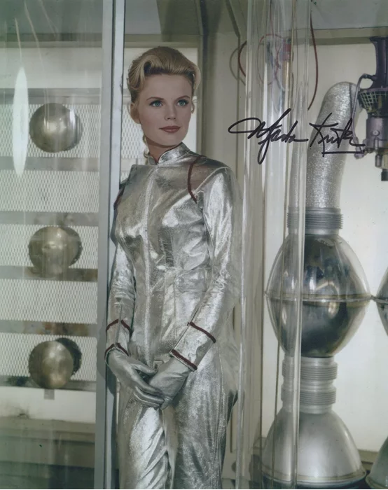 Marta Kristen autograph