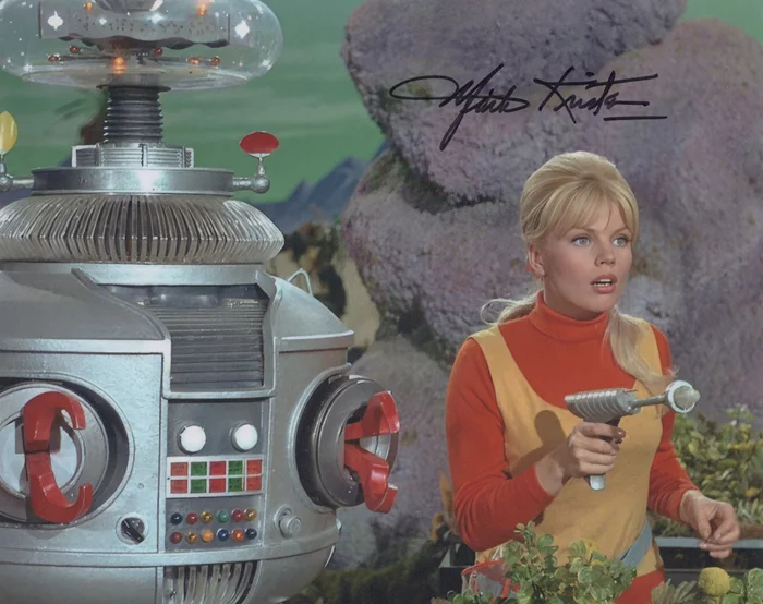 Marta Kristen autograph