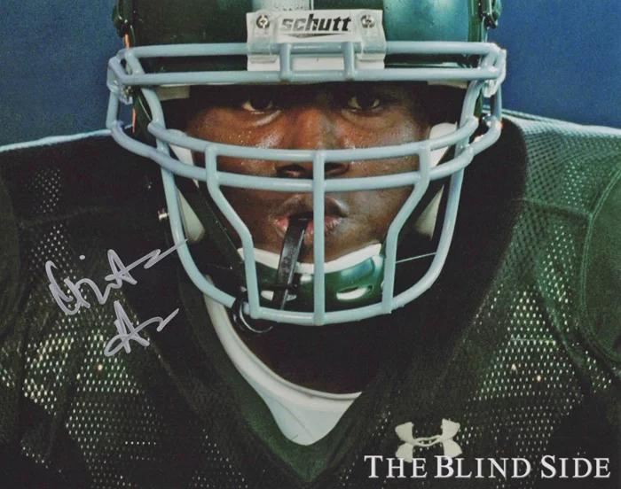 Quinton Aaron autograph