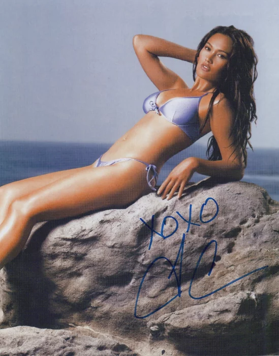 Tia Carrere autograph