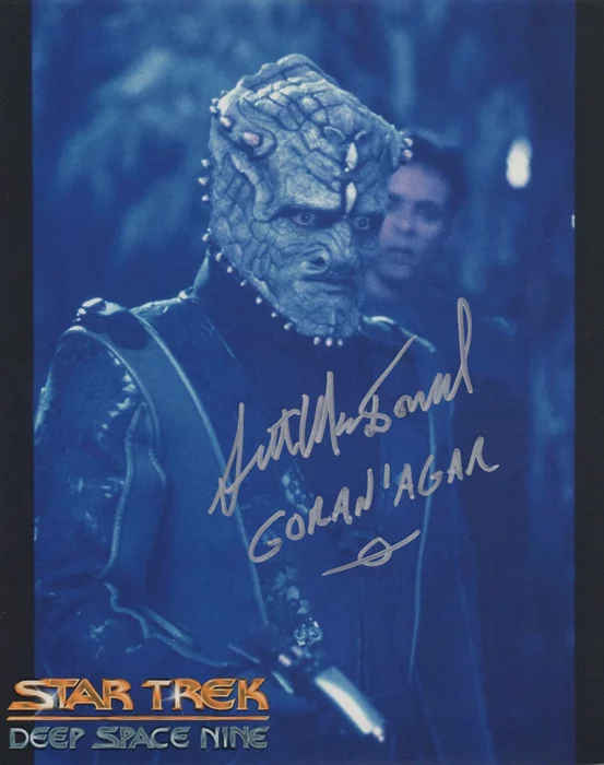 Scott MacDonald autograph