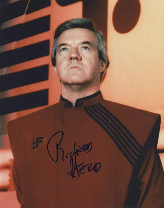 Richard Herd autograph