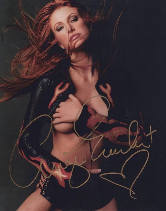Angie Everhart autograph