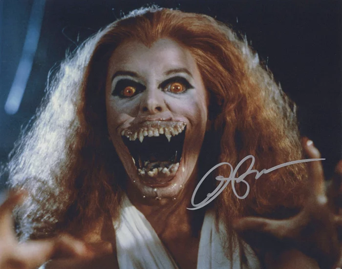 Amanda Bearse autograph