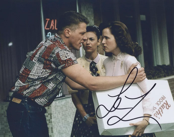 Lea Thompson autograph