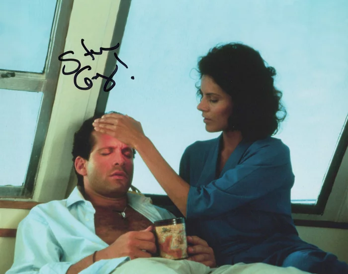 Steve Guttenberg autograph