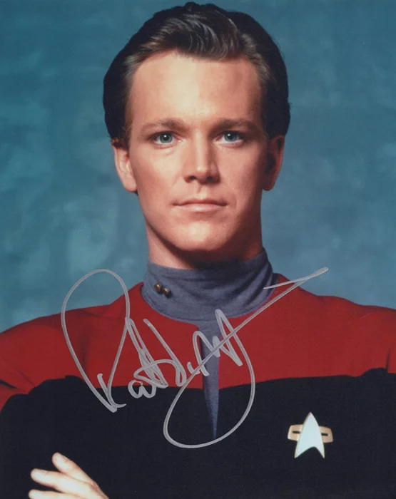 Robert Duncan McNeill autograph