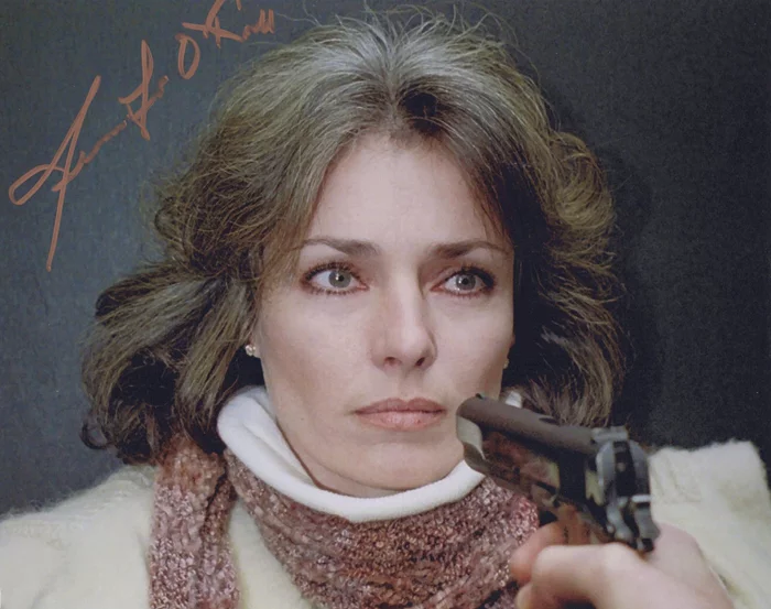 Jennifer O'Neill autograph