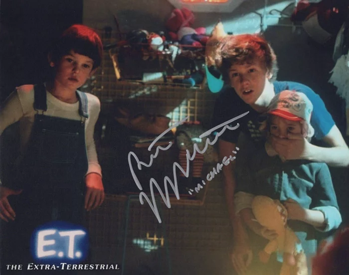 Robert MacNaughton autograph