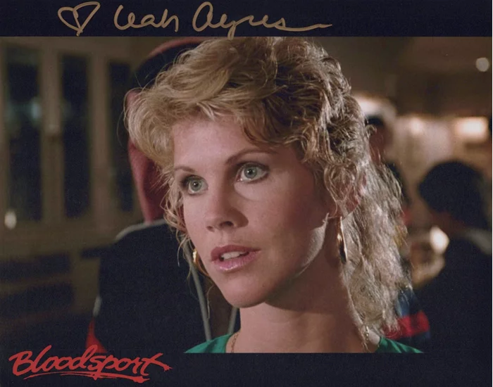 Leah Ayres autograph