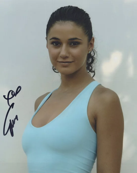 Emmanuelle Chriqui autograph