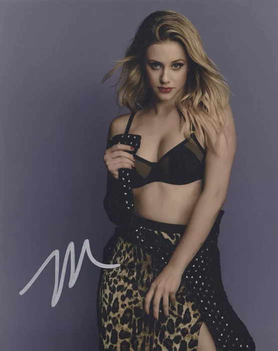 Lili Reinhart autograph