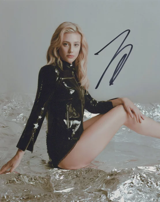 Lili Reinhart autograph
