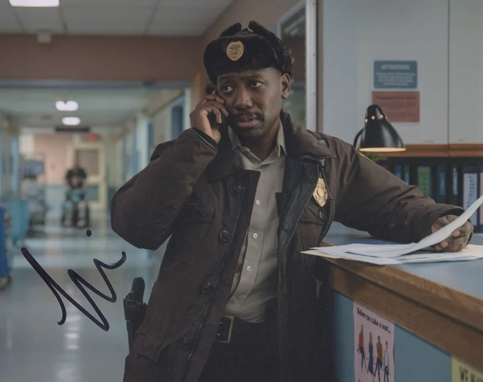 Lamorne Morris autograph