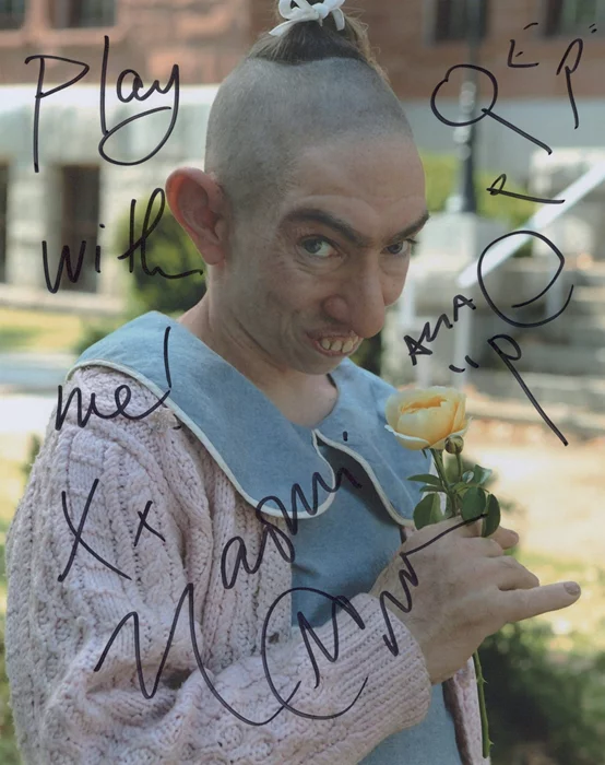 Naomi Grossman autograph