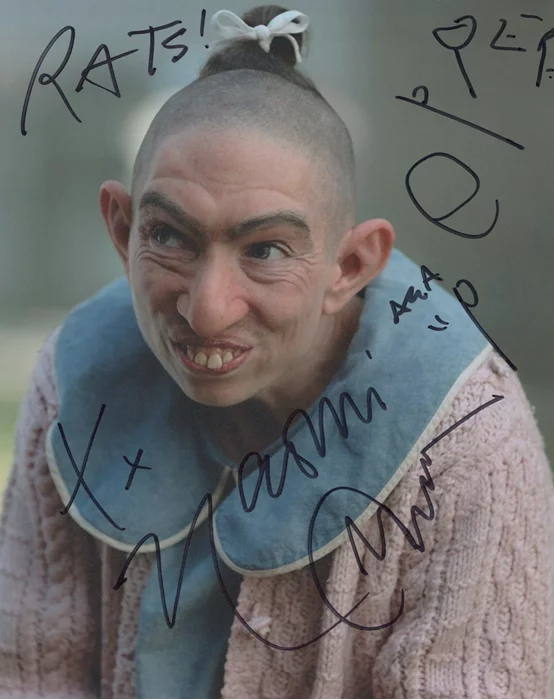 Naomi Grossman autograph