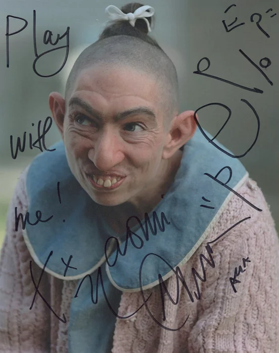 Naomi Grossman autograph